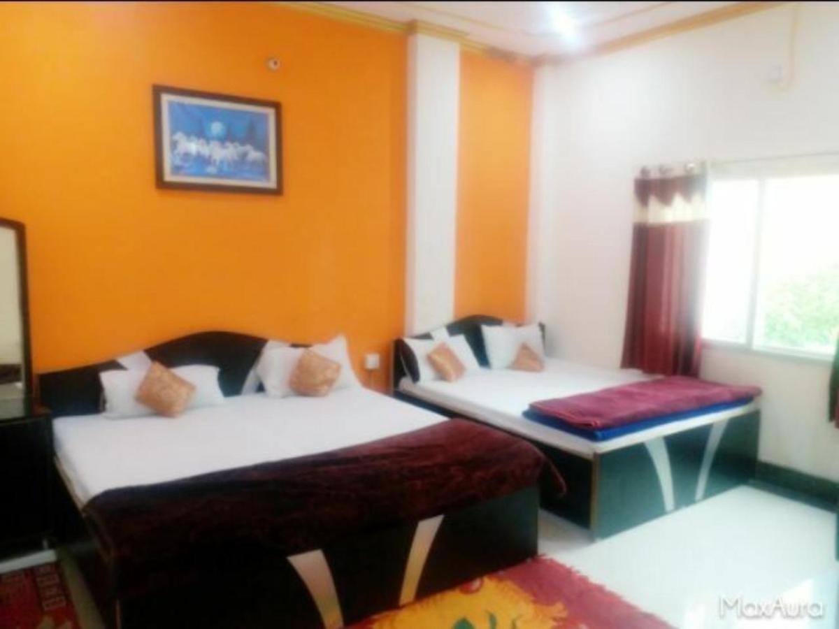Goroomgo New Ashiyana Palace Varanasi Exterior foto